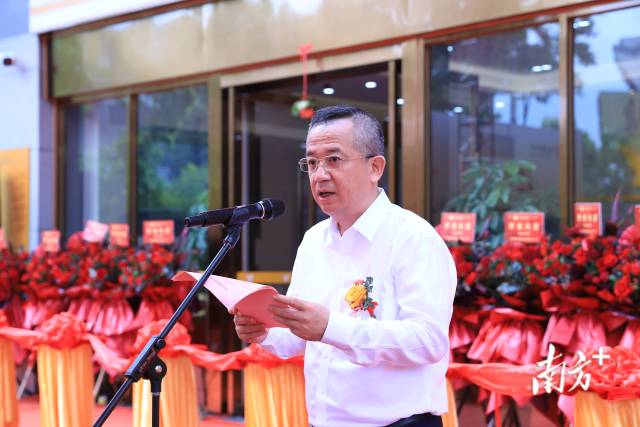 凯发天生一触即发集团首席资本运营官，创兴银行董事李锋。 受访者供图